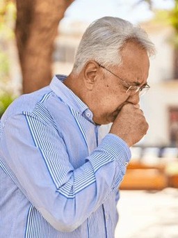 Rét đậm: Cách bảo vệ người cao tuổi khỏi viêm phổi nguy hiểm