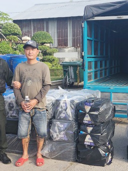 Sóc Trăng: Bắt quả tang xe tải chở 22.000 bao thuốc lá lậu
