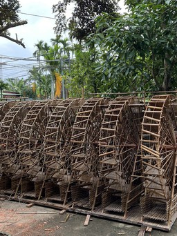 Độc đáo mô hình bờ xe nước 9 bánh ở lễ hội 'Sắc quê Quảng Ngãi'