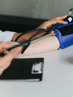 Ngày mới với tin tức sức khỏe: Người huyết áp cao cần lưu ý gì ngày tết?