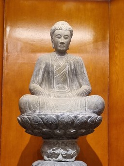 Chiêm ngưỡng tượng Phật A Di Đà thời Lý từng bị mất trộm phần đầu