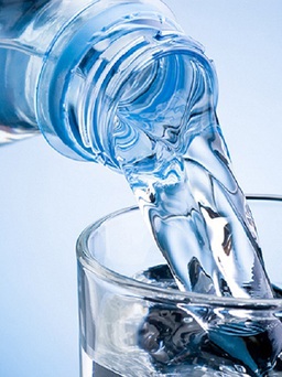 Uống nước thế nào để cải thiện sức khỏe tim mạch?