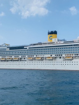 Bên trong du thuyền 5 sao chở hơn 1.100 khách lần đầu đến Phú Quốc