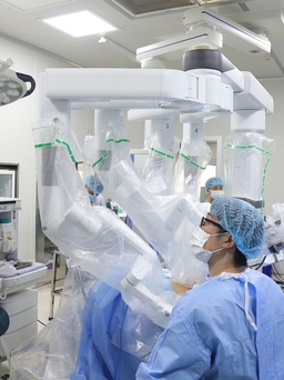 Bệnh viện K hợp tác chuyên gia Nhật Bản duy trì hội chẩn, phẫu thuật bằng robot điều trị ung thư