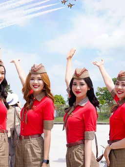 Ấn tượng hình ảnh tiếp viên hàng không Vietjet tại Singapore Airshow 2024