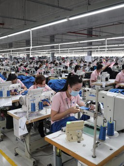 Bức tranh trái chiều của ngành dệt may: Nơi doanh số tăng vọt, nơi không có hàng
