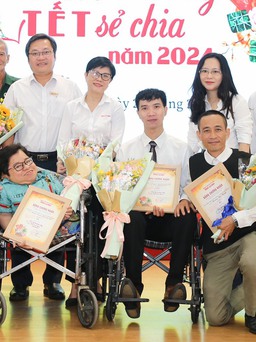 Báo Người Lao Động trao 9 giải cuộc thi viết Xuân sum vầy - Tết sẻ chia