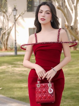 Sắc đỏ chiếm trọn trong bộ sưu tập thời trang diện tết của hội quý cô