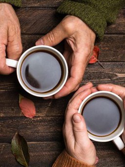 Ngày mới với tin tức sức khỏe: Tin vui cho người yêu thích cà phê