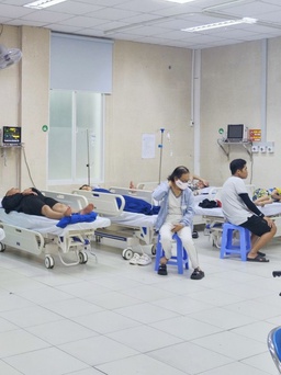 60 người nhập viện nghi ngộ độc thực phẩm sau khi ăn cơm gà ở Nha Trang