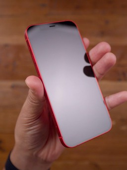 Apple phát triển màn hình chống chói cho iPhone 17