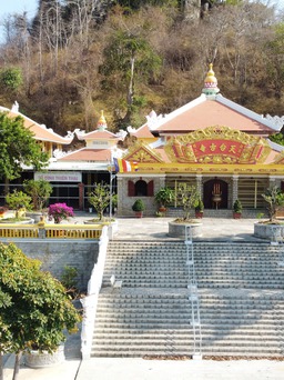 Đến lễ hội Dinh Cô, nhớ tham quan chùa Long Bàn, ghé Tổ đình Thiên Thai