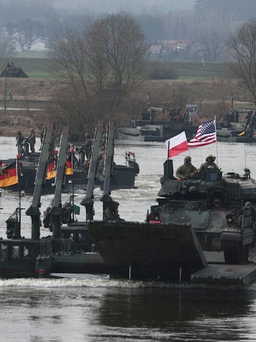 Đức cũng chưa đạt chuẩn chi tiêu quân sự của NATO