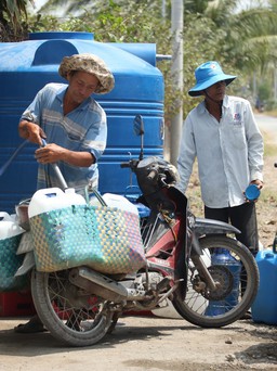 Long An: Người dân H.Tân Trụ thiếu nước ngọt sinh hoạt
