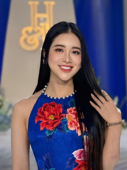 Cô gái xinh như hoa hậu làm MC đám cưới Quang Hải - Chu Thanh Huyền
