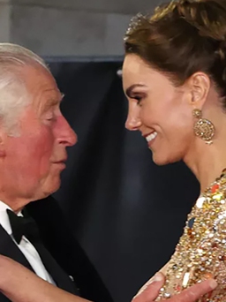 Vua Charles rất tự hào về Vương phi Kate Middleton