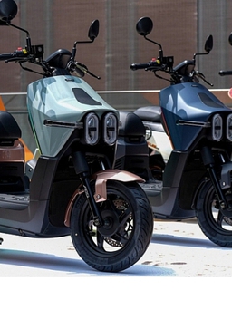 Xe tay ga Kymco Dollar thiết kế lạ, hai lựa chọn động cơ giá từ 2.800 USD