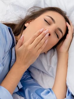 Bạn có ngủ ngáy không? Đây là cách ngủ giúp bạn sống thọ hơn