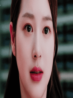 Chị gái Jang Won Young gây chú ý khi đóng vai ác trong 'Trò chơi kim tự tháp'