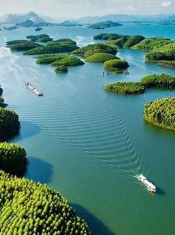 Chiêm ngưỡng 5 hồ nước đẹp hàng đầu Việt Nam tưởng lạ mà quen