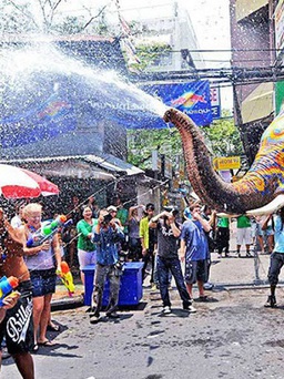 Thái Lan 'chơi sốc' khi giảm giá vé máy bay ngay cao điểm tết té nước