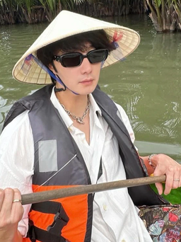 Sao Hàn trải nghiệm ngồi thuyền thúng tại Việt Nam