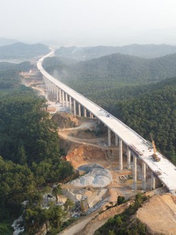 Hình ảnh 6 cây cầu vượt sông, vượt núi trên cao tốc Diễn Châu - Bãi Vọt