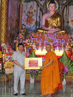 Hội đồng dân tộc của Quốc hội chúc tết cổ truyền Chôl Chnăm Thmây ở Vĩnh Long