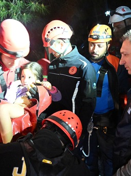 Cuộc giải cứu thót tim trong vụ tai nạn cáp treo chết chóc ở Thổ Nhĩ Kỳ