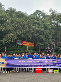 Hàng ngàn lượt thanh niên tình nguyện phục vụ lễ giỗ Tổ tại đền Hùng