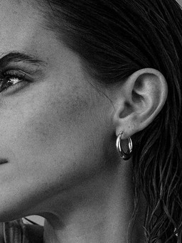 Emma Watson đón tuổi 34, không ngại 'đối đầu' tác giả 'Harry Potter'