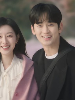 Tập 13 'Nữ hoàng nước mắt' tràn ngập cảnh quay lãng mạn của Kim Soo Hyun và Kim Ji Won
