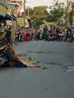 TP.HCM: Người đàn ông ngã vào bánh xe máy cày, tử vong