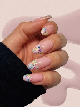 Làm đẹp cho kỳ nghỉ bằng những mẫu nail 'đình đám' nhất mùa hè