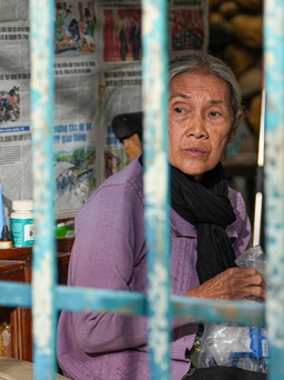 Nghệ sĩ Thanh Hiền: Từ bà nội trợ đến nữ chính đóng 'Lật mặt' ở tuổi 70