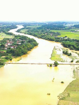 Quảng Ngãi: Bố trí 49 tỉ đồng khắc phục sạt lở sông Trà Bồng