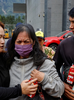Đài Loan nỗ lực giải cứu người mắc kẹt sau động đất