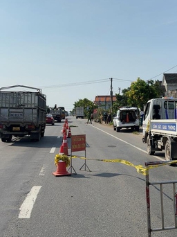 Quảng Ngãi: Xe tải va chạm xe máy, một người tử vong
