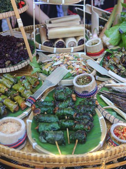 Nhiều món ăn độc lạ của các dân tộc miền núi quy tụ tại chợ phiên A Lưới