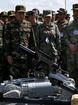 Quân đội Trung Quốc đưa 'quân khuyển robot' đến tập trận ở Campuchia