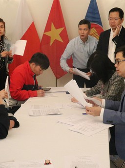 Đại sứ quán Việt Nam cấp lại giấy tờ cho người Việt ảnh hưởng bởi vụ cháy