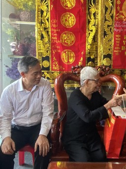 Đại tướng Phan Văn Giang thăm, tặng quà tại Quảng Trị