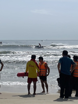 Đà Nẵng: Tìm được thi thể người tắm biển bị sóng cuốn mất tích