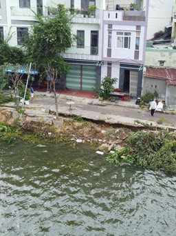 Chi hơn 3 tỉ đồng để khắc phục sạt lở hồ sinh thái tại Quy Nhơn