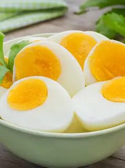 Ăn trứng như thế nào để giúp giảm táo bón?