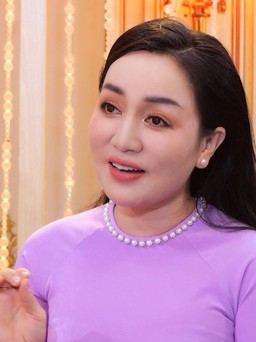 Hà Vân bolero: Tôi vỡ òa khi được danh ca Hương Lan gọi là 'con gái nuôi'