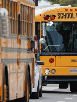 Trường học ở Mỹ xử lý trẻ bị bỏ quên trên xe buýt như thế nào?