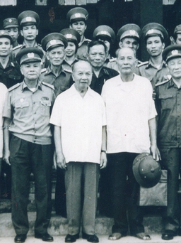 Võ Bẩm - Vị tư lệnh đầu tiên mở đường huyền thoại Trường Sơn: Bó hoa của Đại tướng Võ Nguyên Giáp