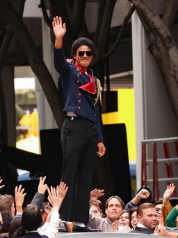 Cháu trai tái hiện hình ảnh Michael Jackson trong phim tài liệu mới