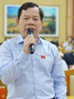 Bãi nhiệm chức vụ Chủ tịch UBND tỉnh Quảng Ngãi với ông Đặng Văn Minh